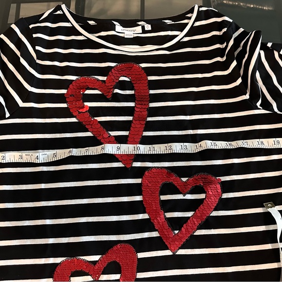 Chico’s size large top, three quarter sleeves, new with tags - Picture 2 of 6